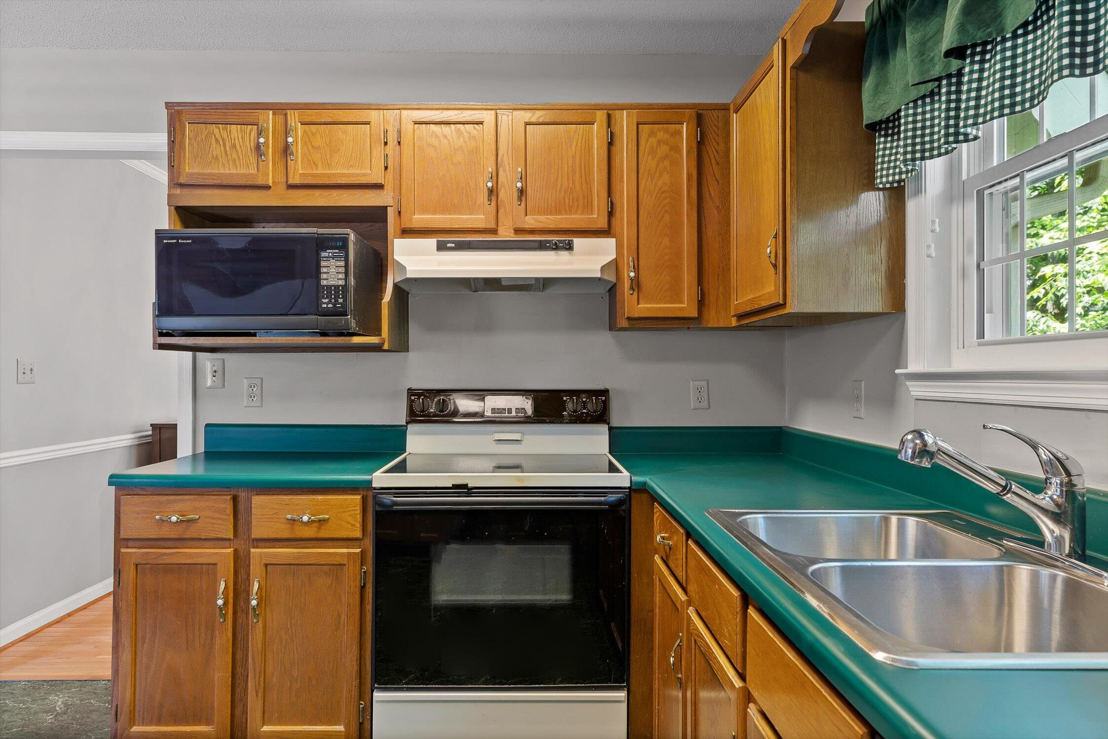 Chattanooga, Tennessee 37421, United States, 4 Bedrooms Bedrooms, ,5 BathroomsBathrooms,Residential,Active,146831