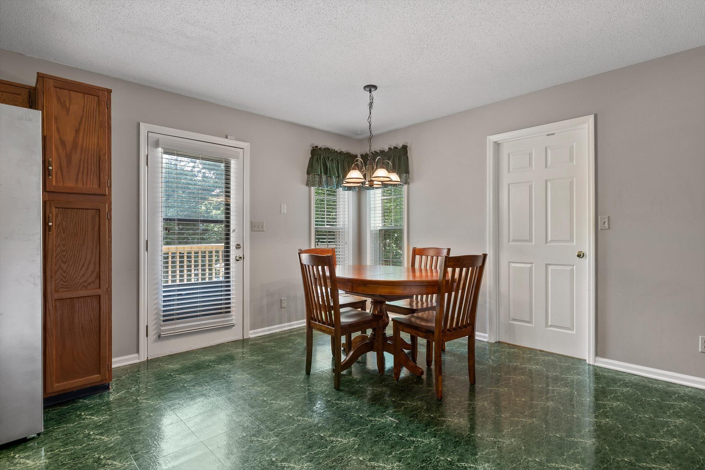 Chattanooga, Tennessee 37421, United States, 4 Bedrooms Bedrooms, ,5 BathroomsBathrooms,Residential,Active,146831