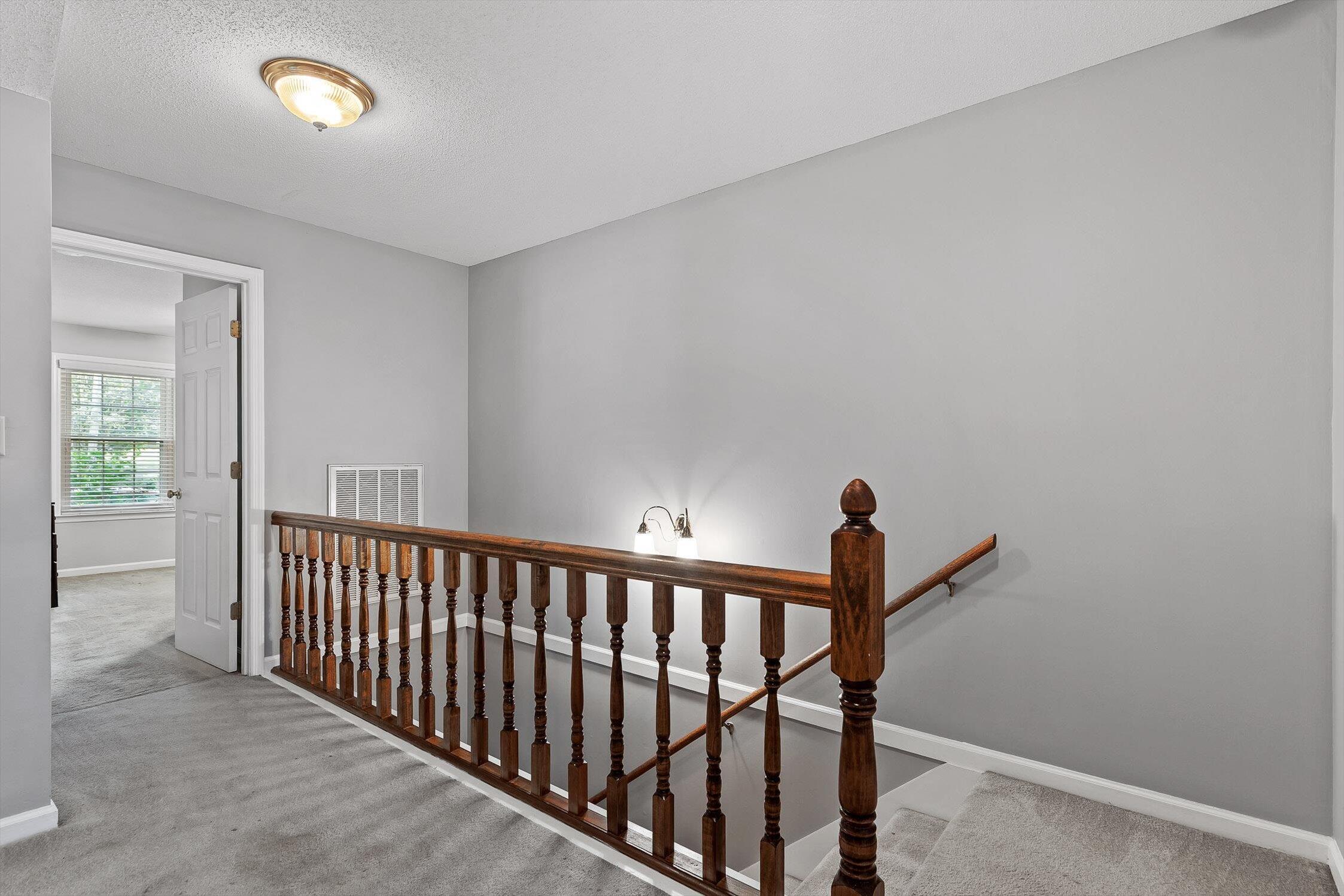 Chattanooga, Tennessee 37421, United States, 4 Bedrooms Bedrooms, ,5 BathroomsBathrooms,Residential,Active,146831