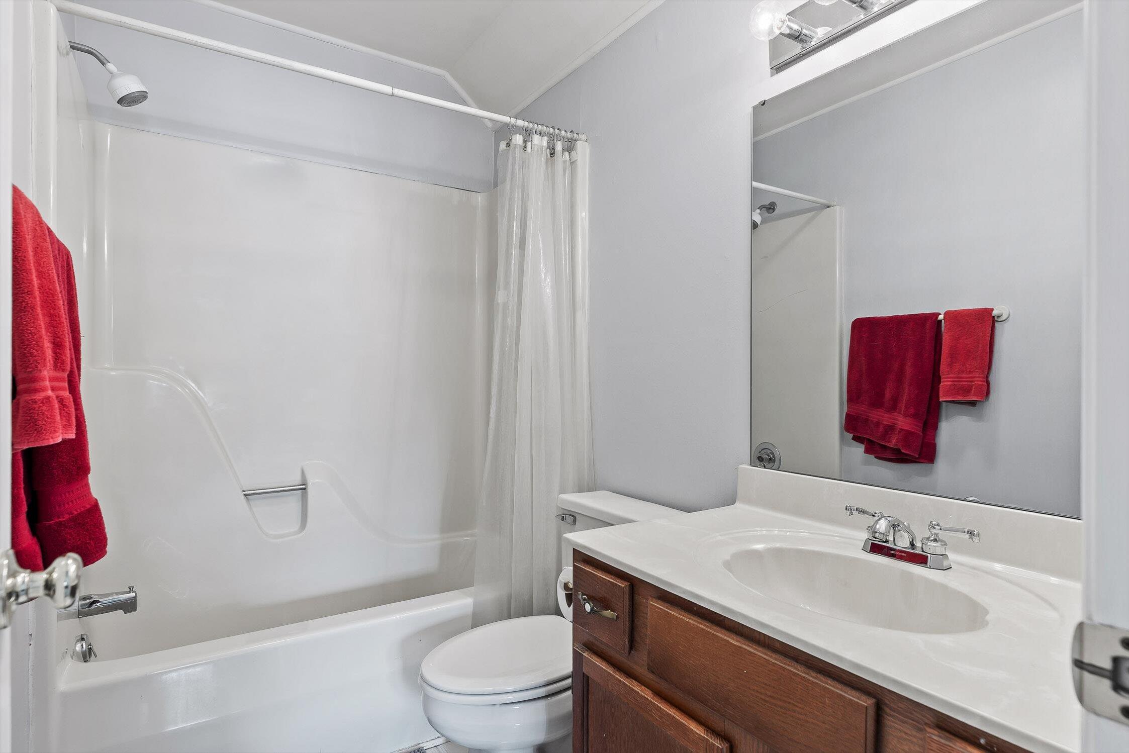 Chattanooga, Tennessee 37421, United States, 4 Bedrooms Bedrooms, ,5 BathroomsBathrooms,Residential,Active,146831