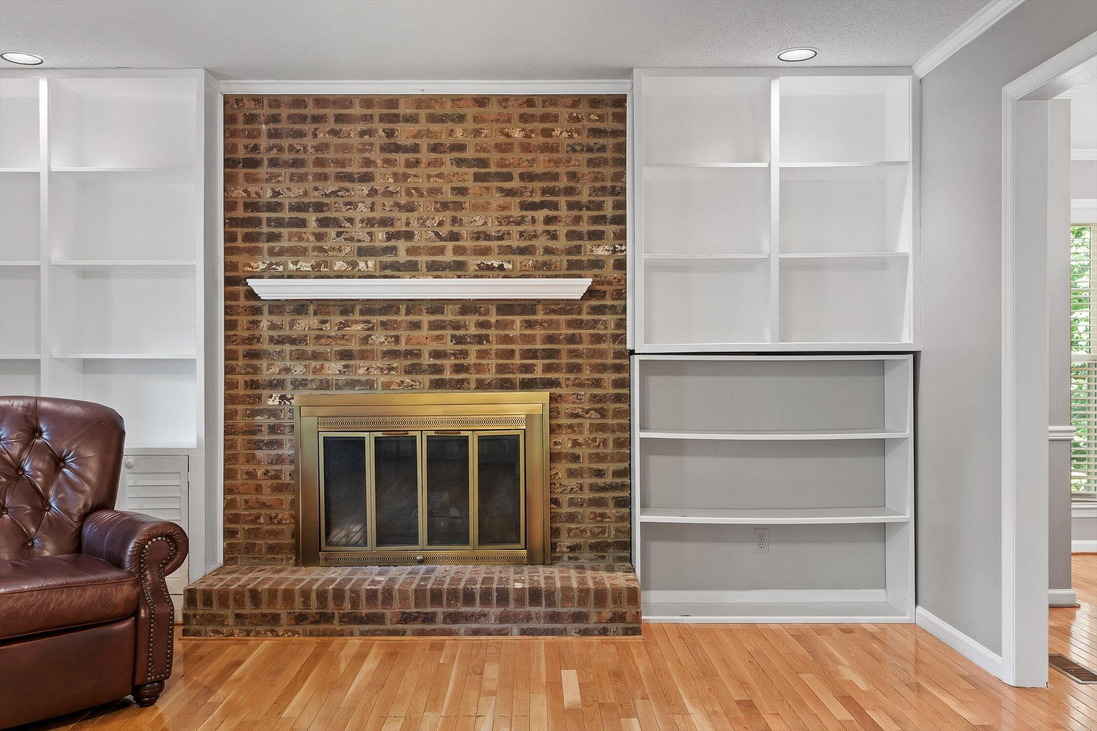 Chattanooga, Tennessee 37421, United States, 4 Bedrooms Bedrooms, ,5 BathroomsBathrooms,Residential,Active,146831