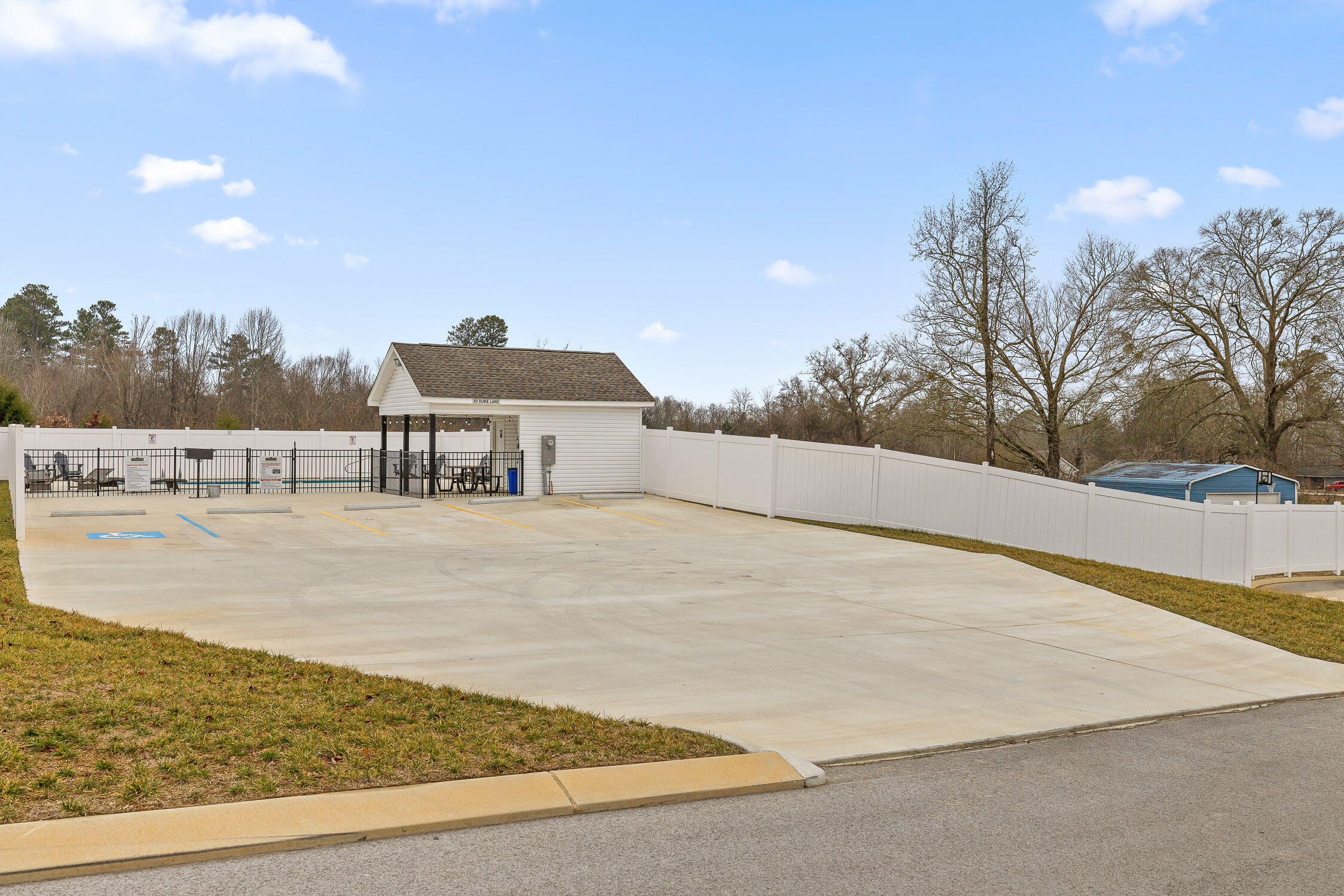 Ringgold, Georgia 30736, United States, 2 Bedrooms Bedrooms, ,2 BathroomsBathrooms,Residential,Active,8558