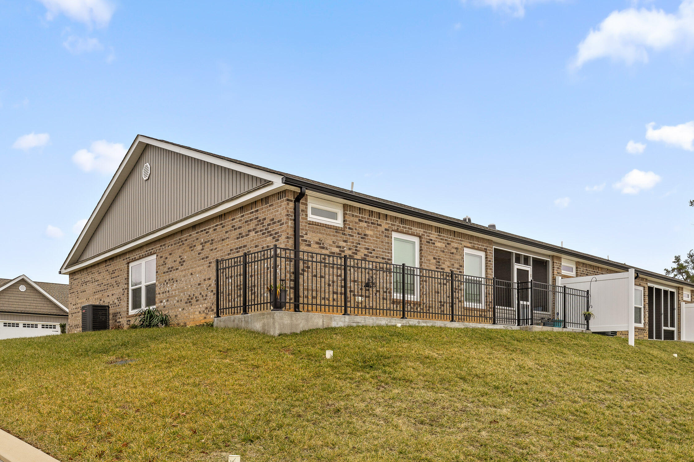 Ringgold, Georgia 30736, United States, 2 Bedrooms Bedrooms, ,2 BathroomsBathrooms,Residential,Active,8558