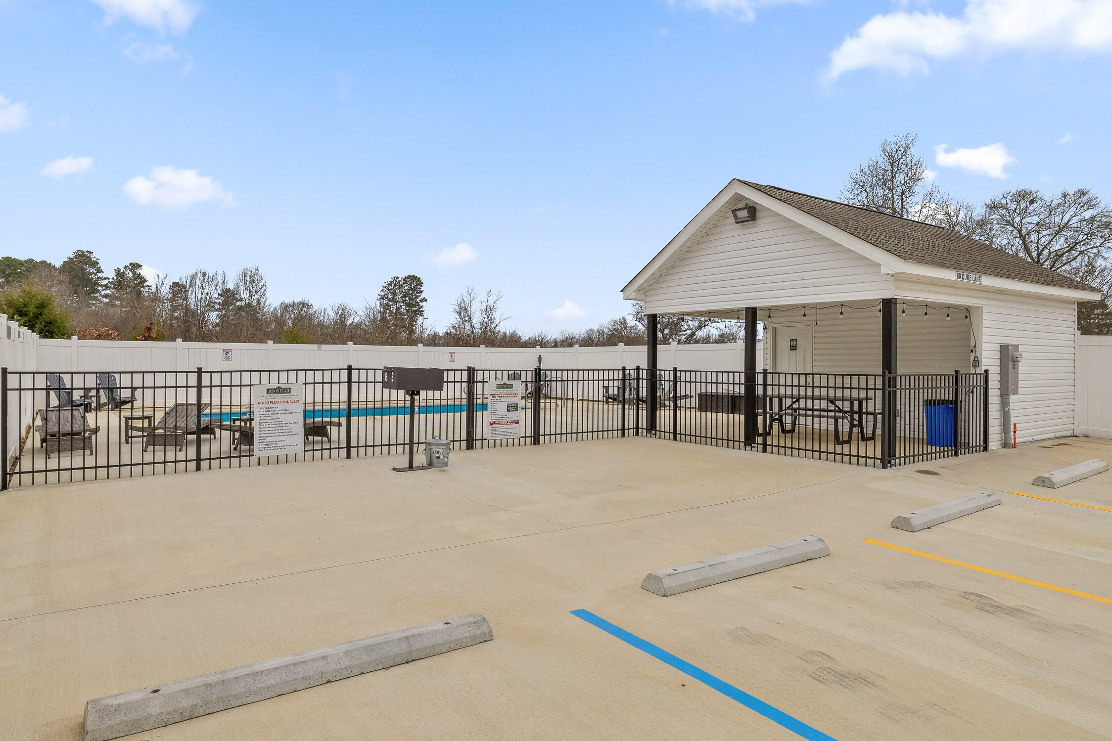 Ringgold, Georgia 30736, United States, 2 Bedrooms Bedrooms, ,2 BathroomsBathrooms,Residential,Active,8558