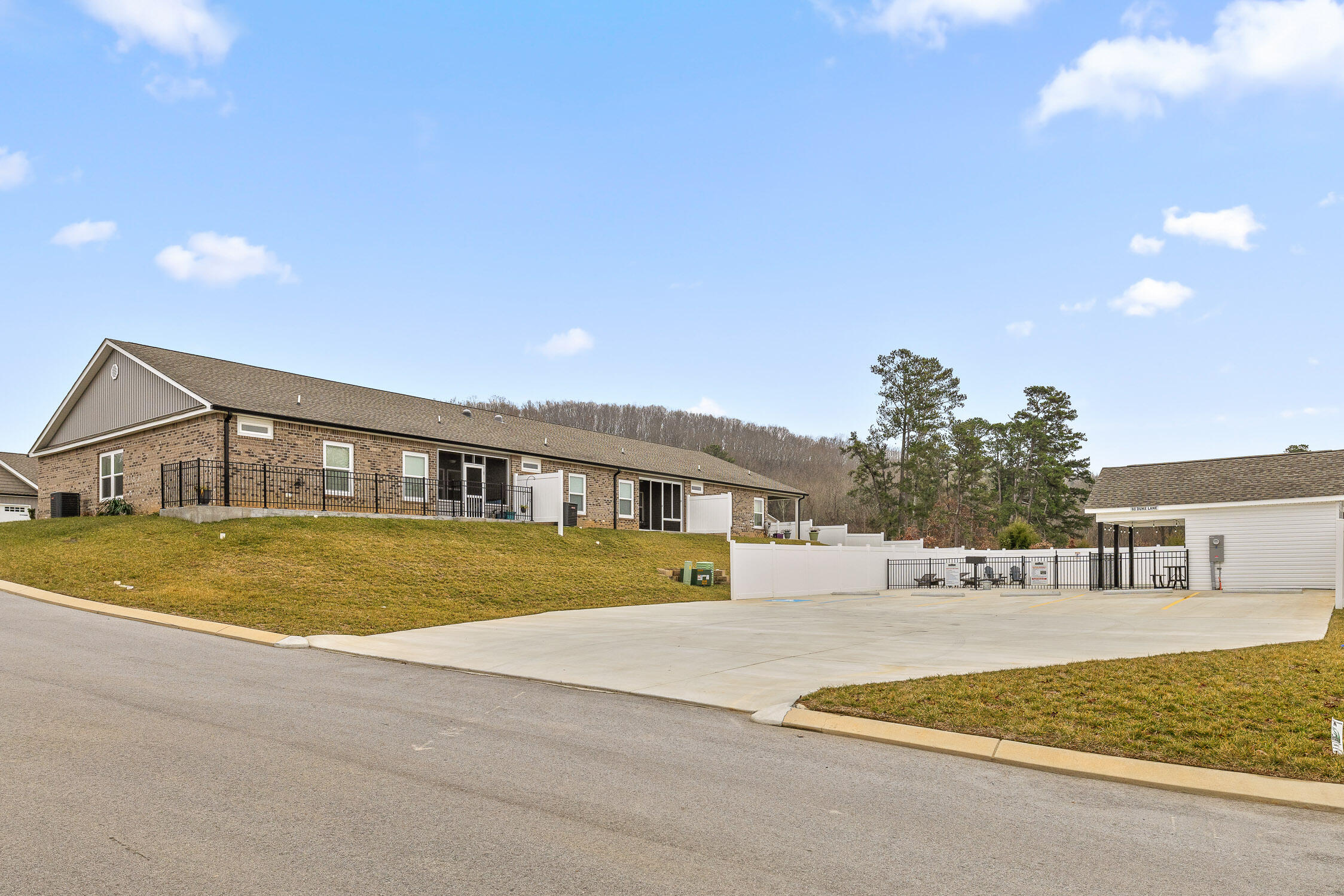 Ringgold, Georgia 30736, United States, 2 Bedrooms Bedrooms, ,2 BathroomsBathrooms,Residential,Active,8558