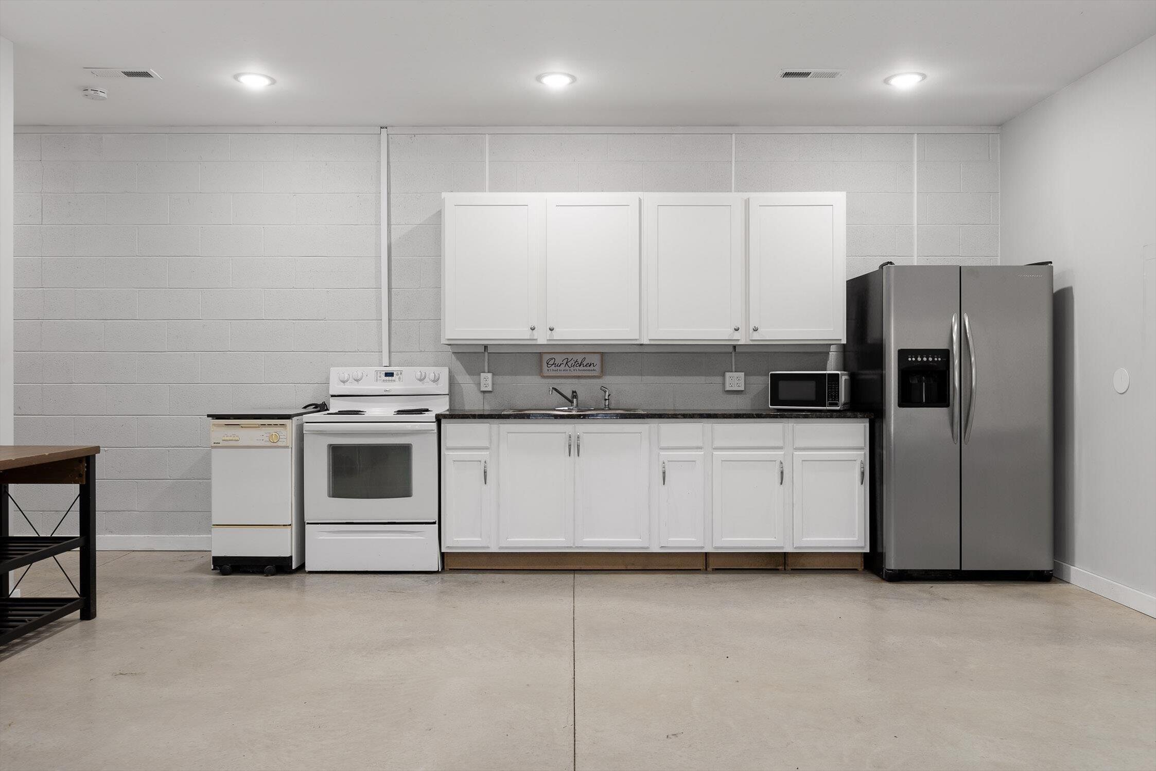 Trenton, Georgia 30752, United States, 3 Bedrooms Bedrooms, ,3 BathroomsBathrooms,Residential,Active,240470