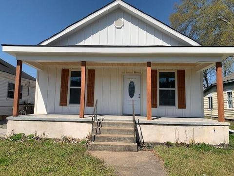 Photo of 3113 10th Avenue, Chattanooga, TN 37407 (MLS # 1527821)