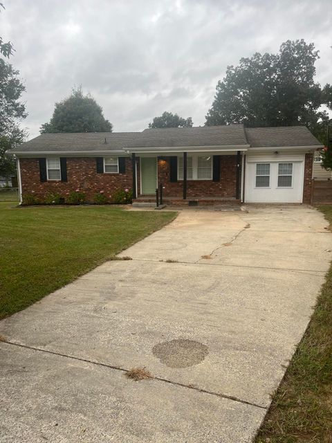 1876 N Prairie Circle Hixson TN 37343