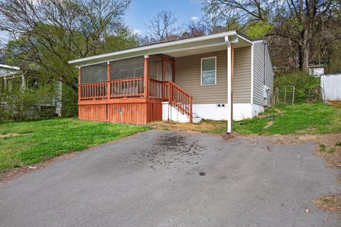 Photo of 145 Signal Hills Drive, Chattanooga, TN 37405 (MLS # 1530263)