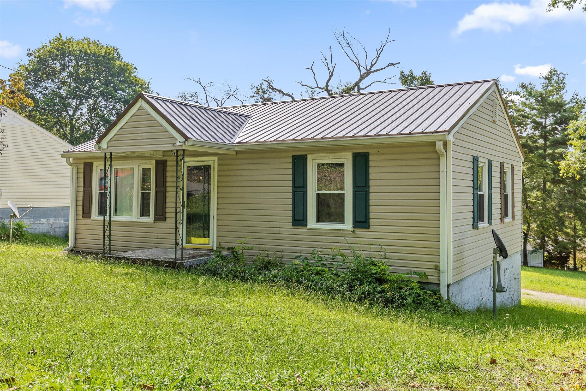 Rossville, Georgia 30741, United States, 2 Bedrooms Bedrooms, ,1 BathroomBathrooms,Residential,Active,197433