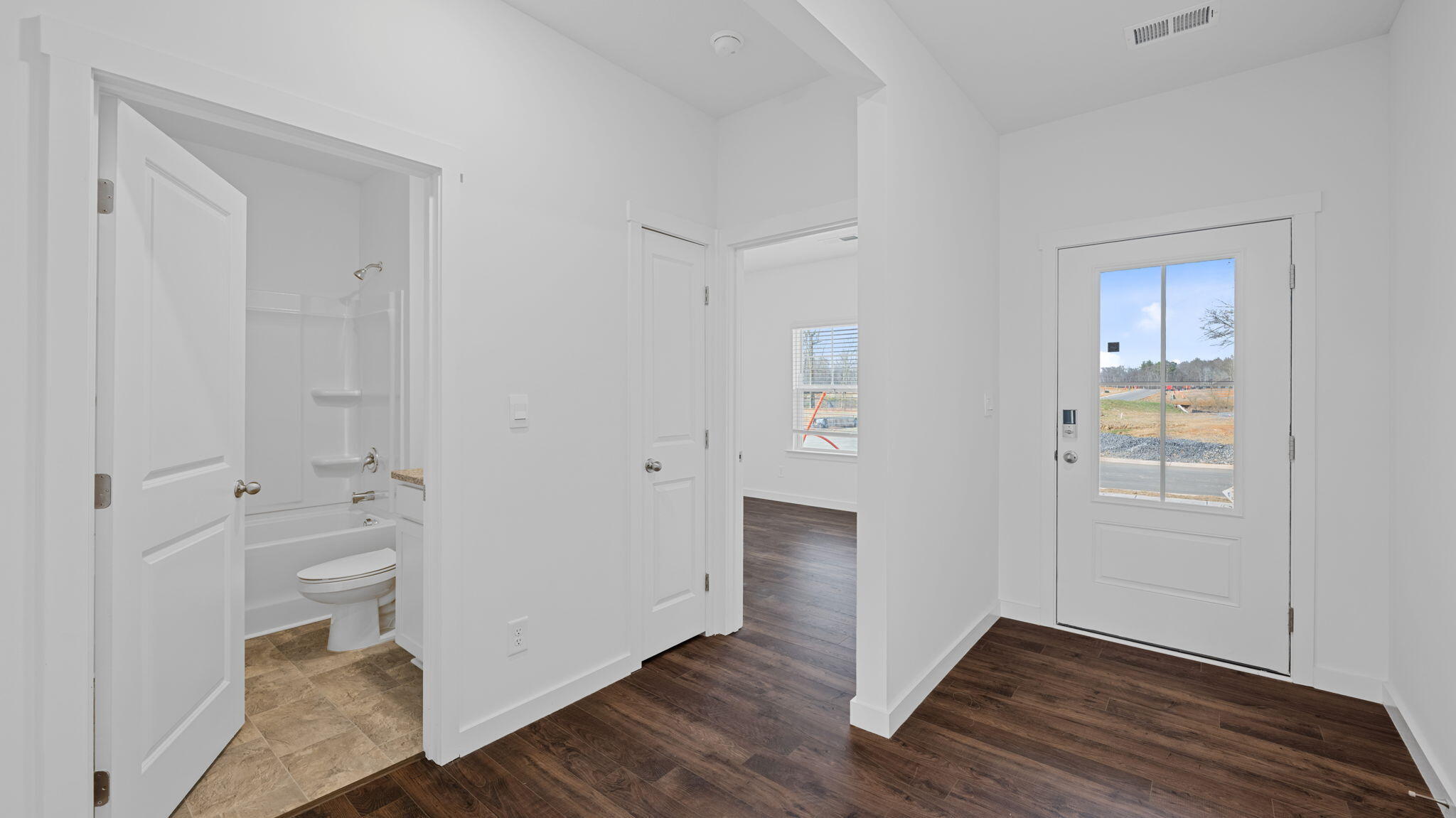2054 Fairview Hills Drive Ne, Cleveland, Tennessee image 3