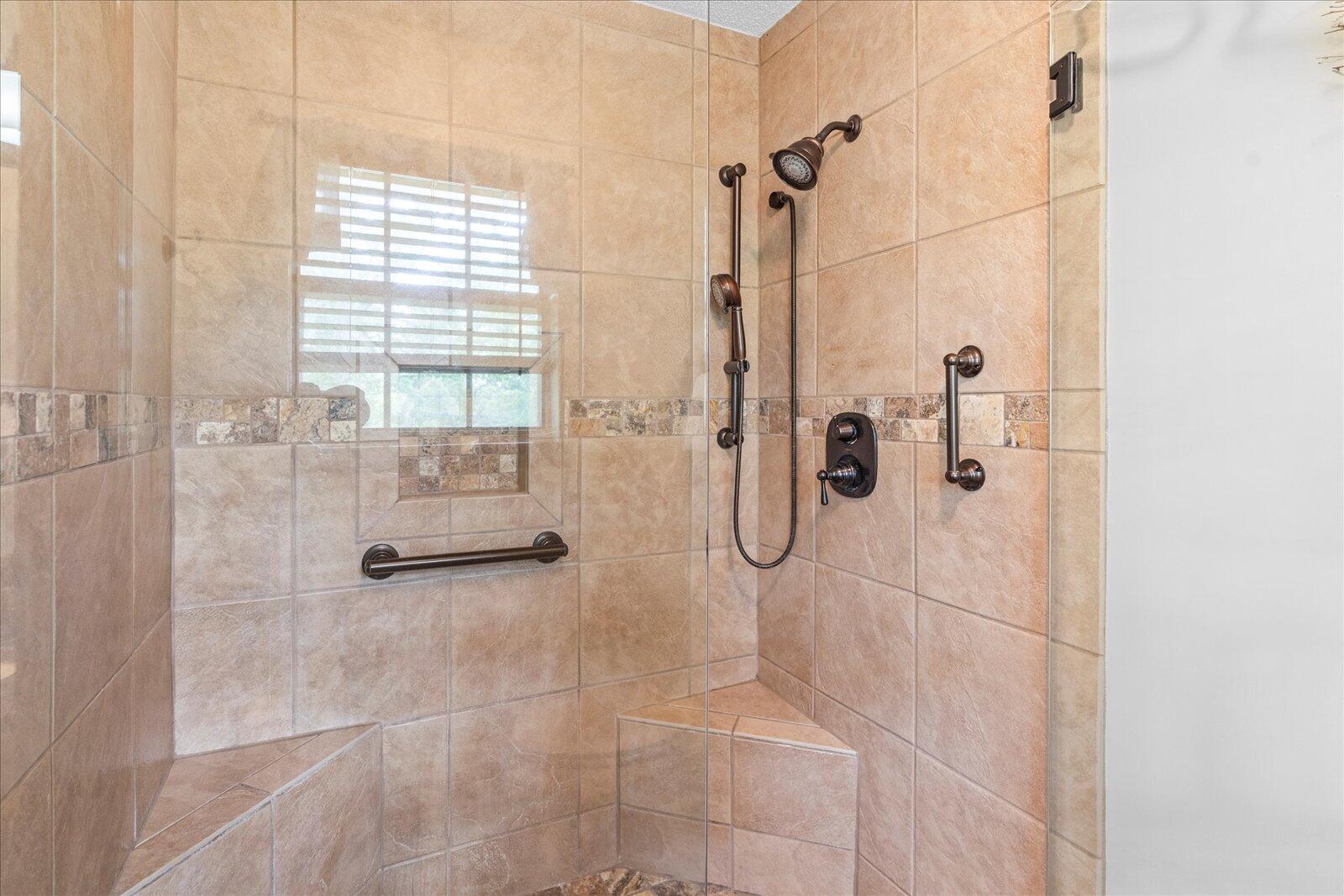 1800 Colonial Shores Drive, Hixson, Tennessee image 28