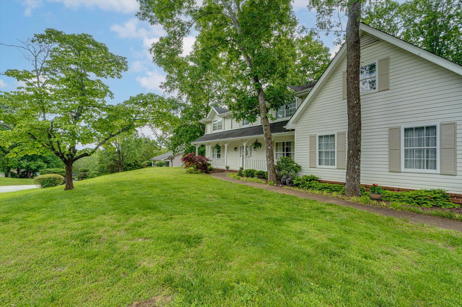 1800 Colonial Shores Drive, Hixson, Tennessee image 1