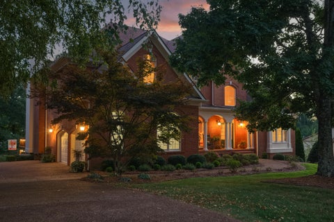 Photo of 31 Mountain Orchard Path, Signal Mountain, TN 37377 (MLS # 1542217)