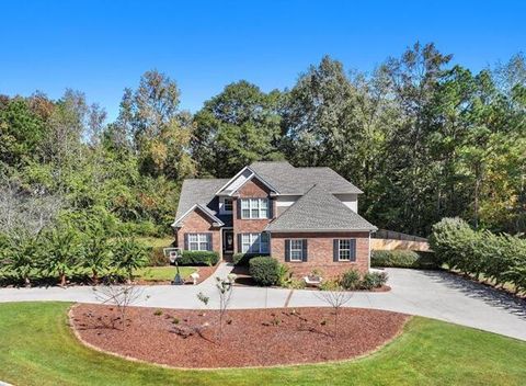 Photo of 355 Heritage Circle, Chatsworth, GA 30705 (MLS # 1522430)