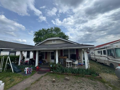 Photo of 106 Rowland Avenue, Rossville, GA 30741 (MLS # 1534465)
