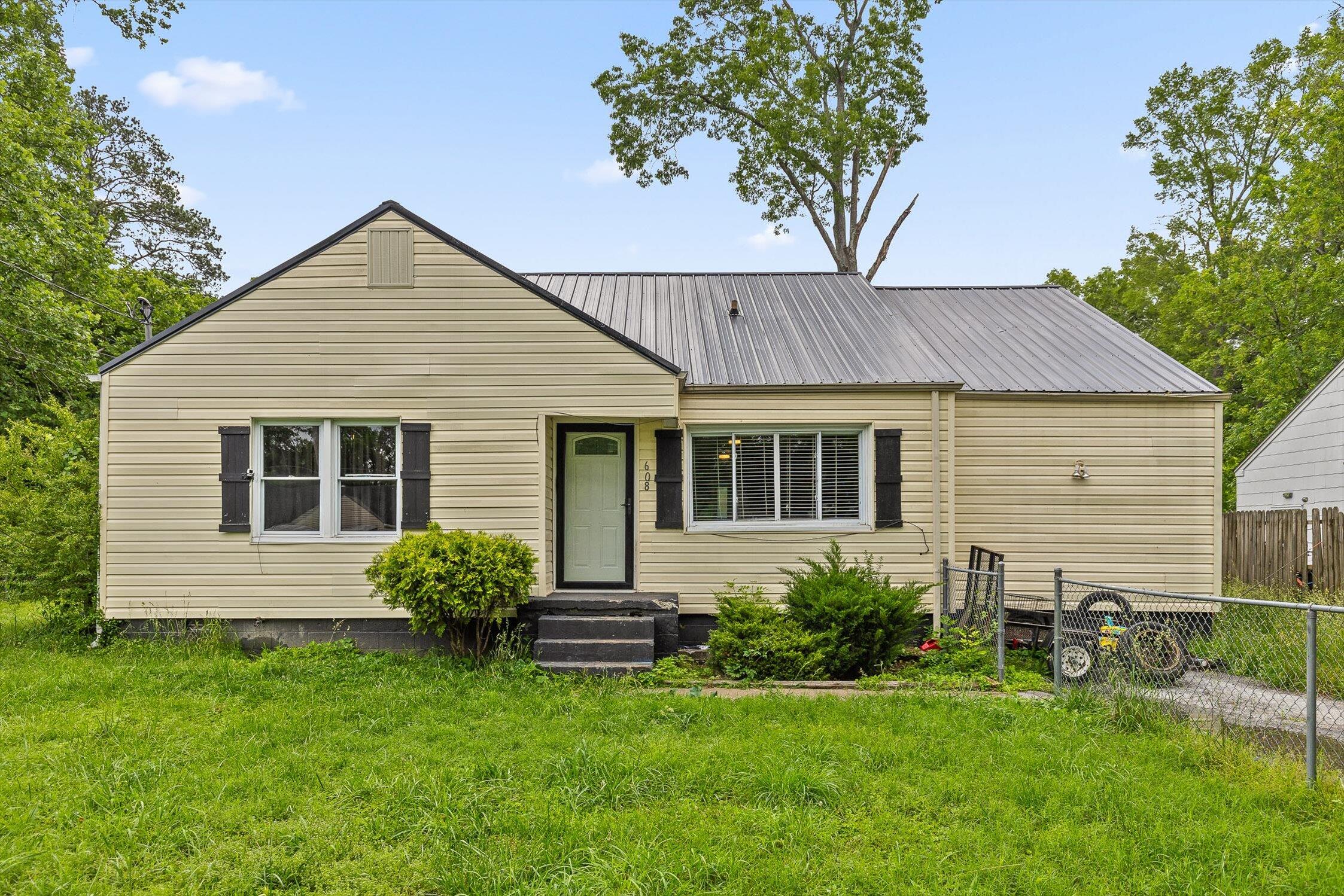 608 Parkview Drive, Chattanooga, Tennessee image 1