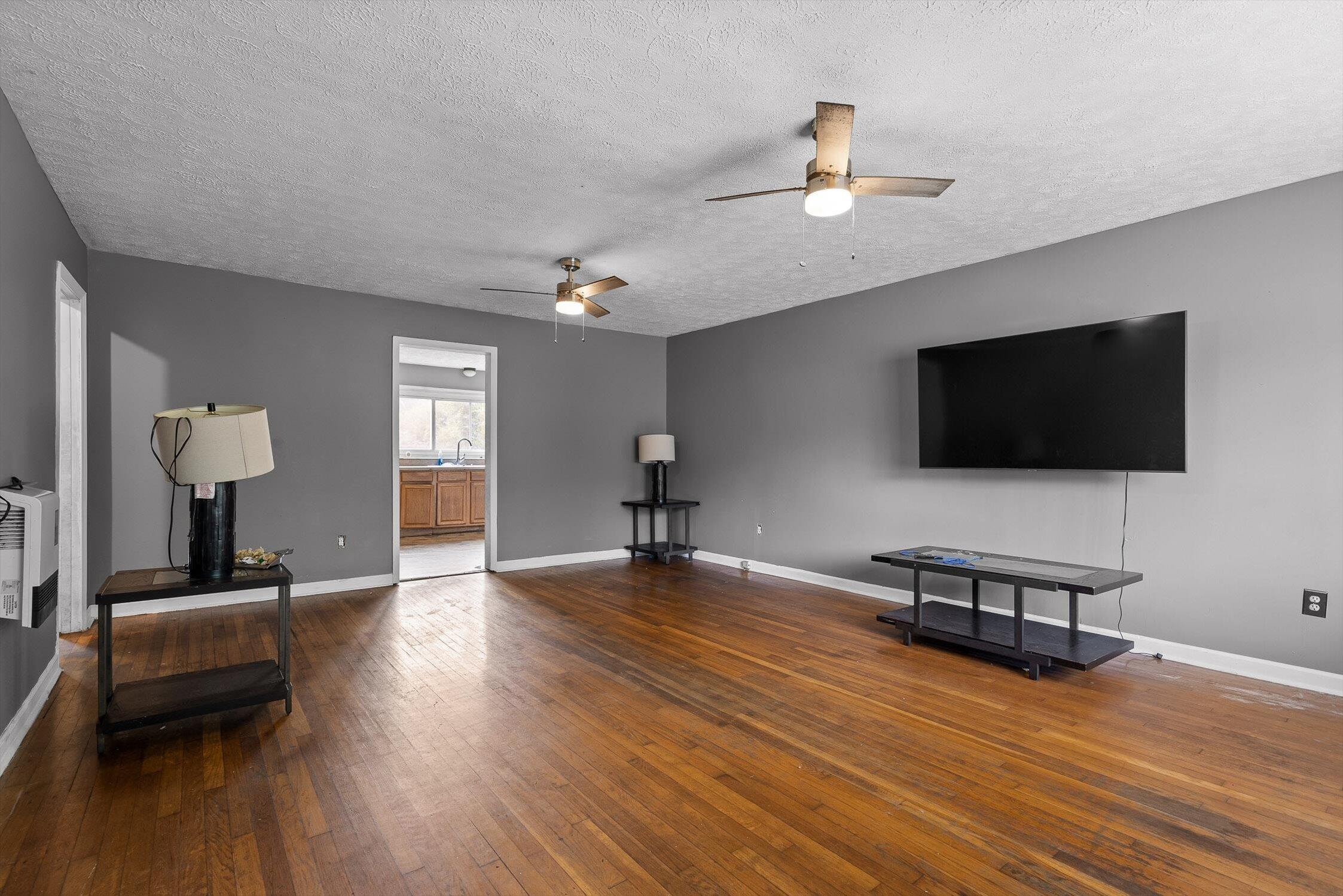 608 Parkview Drive, Chattanooga, Tennessee image 2