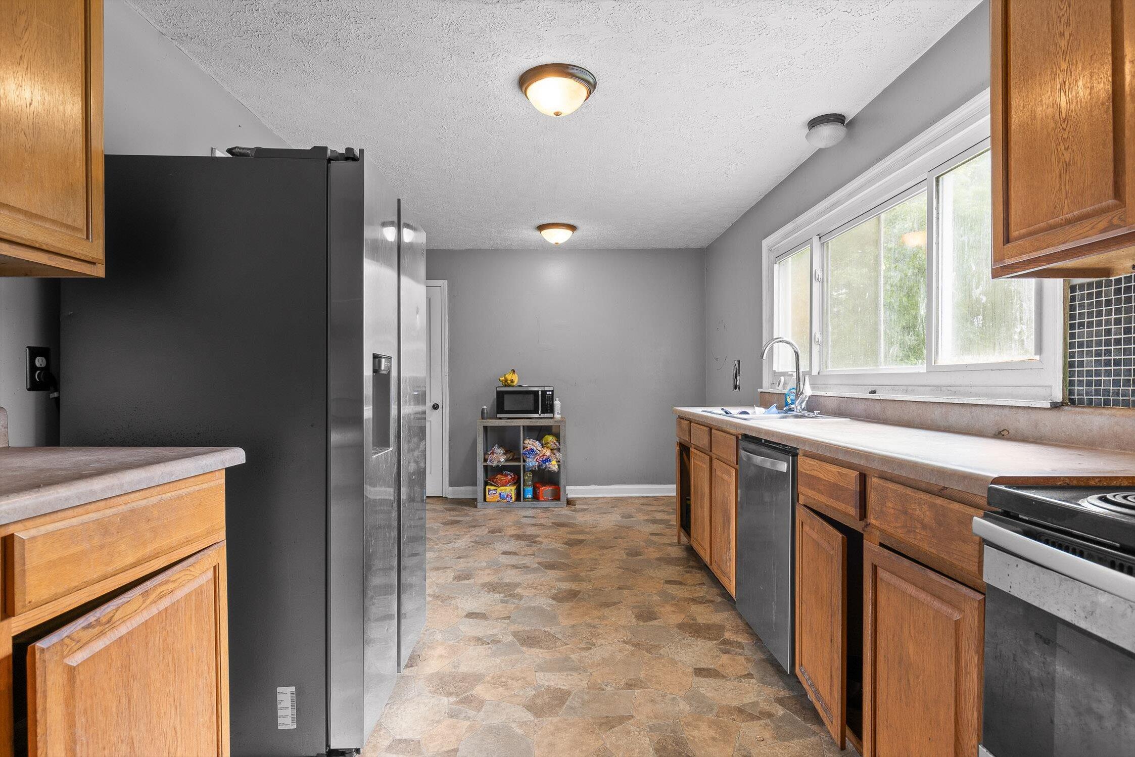 608 Parkview Drive, Chattanooga, Tennessee image 3