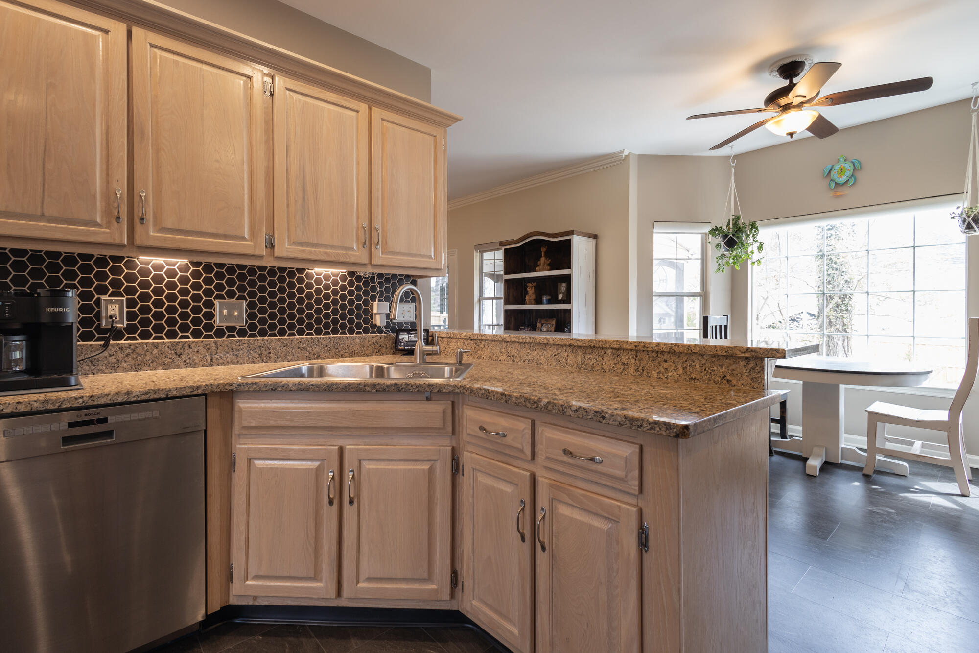 2106 College Park Lane, Soddy Daisy, Tennessee image 5