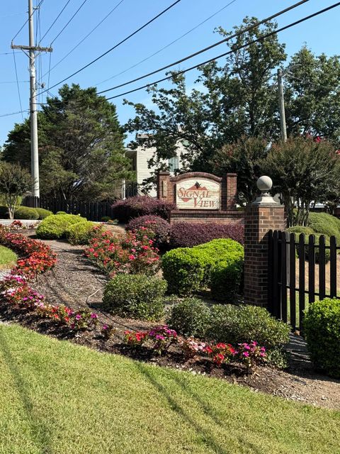 Photo of 900 Mountain Creek Road, Chattanooga, TN 37405 (MLS # 1520782)