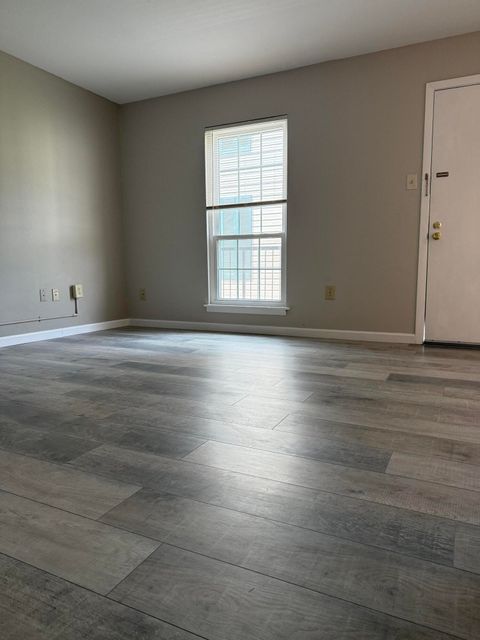 Tiny photo for 900 Mountain Creek Road, Chattanooga, TN 37405 (MLS # 1520782)