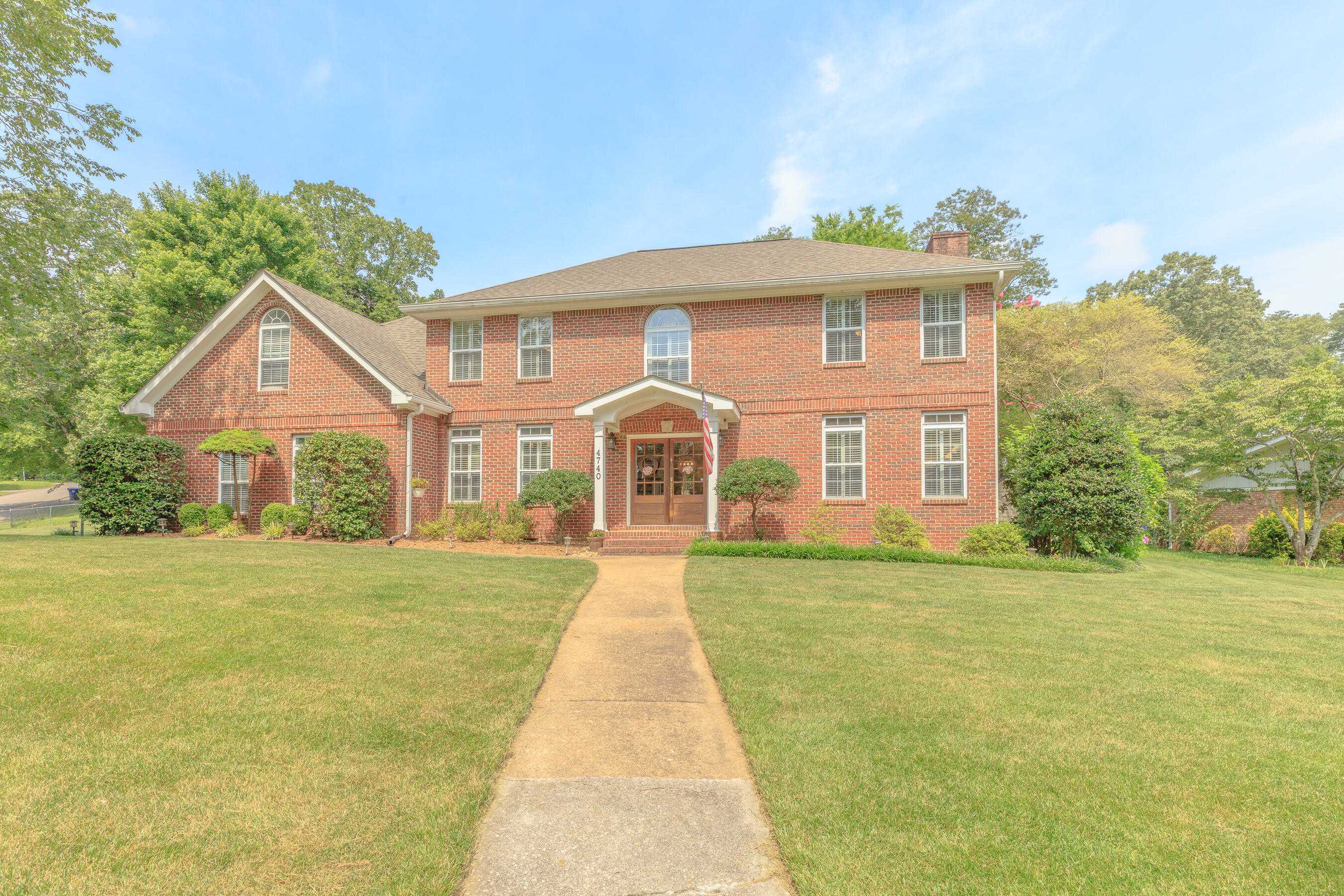 4740 N Forest Road