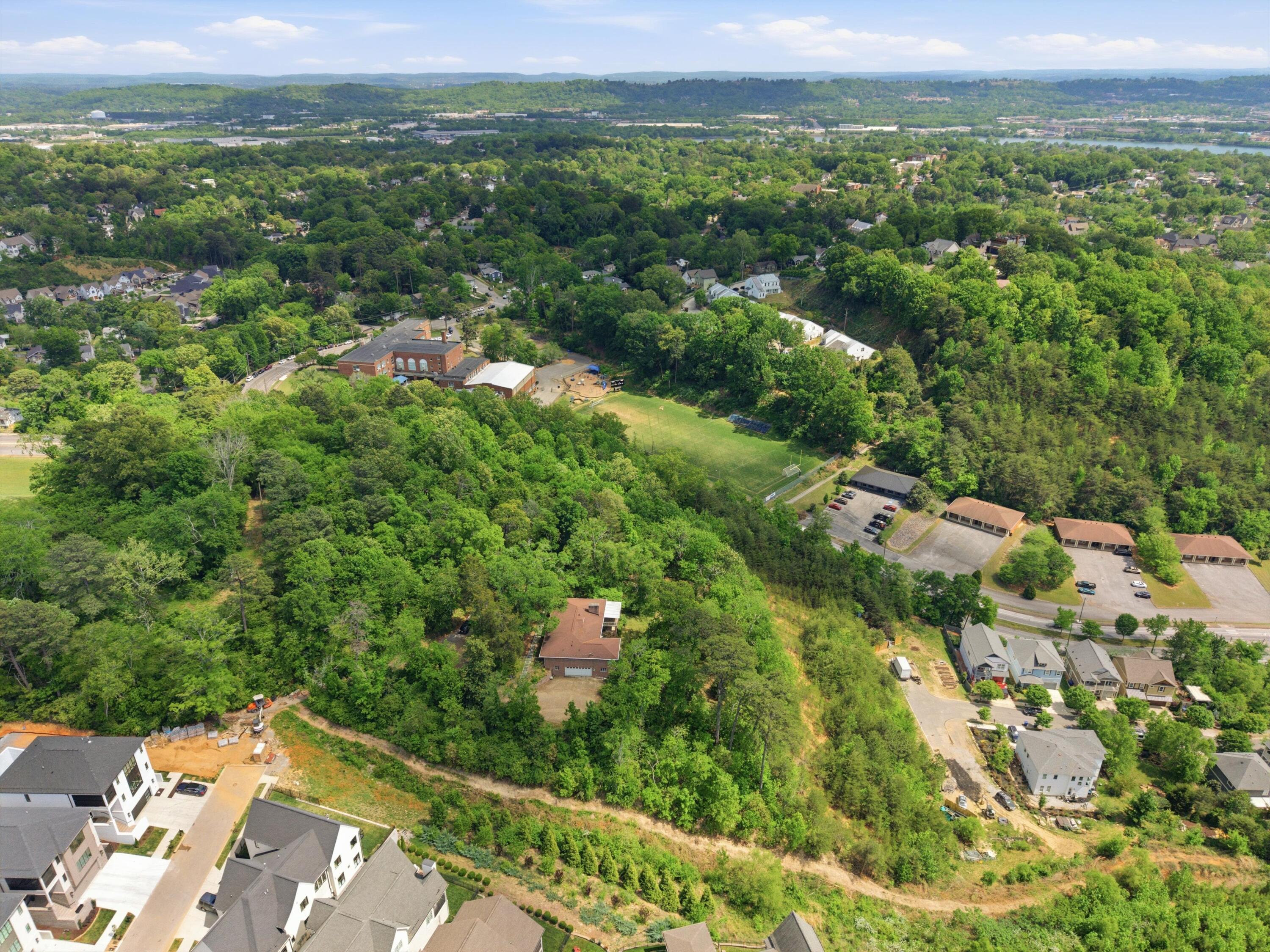 Chattanooga, Tennessee, 37405, United States, 3 Bedrooms Bedrooms, ,3 BathroomsBathrooms,Residential,Active,2041810