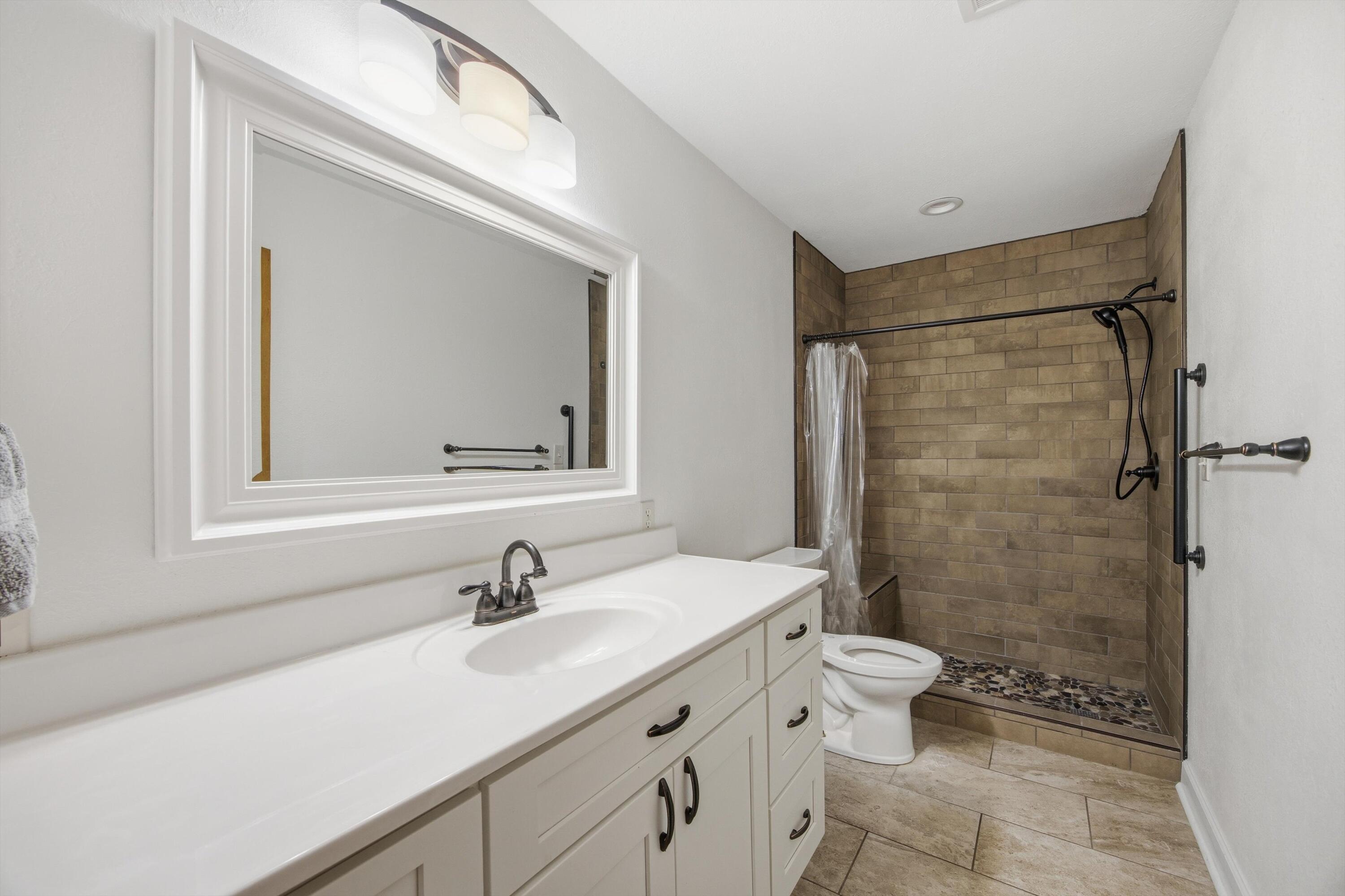Chattanooga, Tennessee, 37405, United States, 3 Bedrooms Bedrooms, ,3 BathroomsBathrooms,Residential,Active,2041810