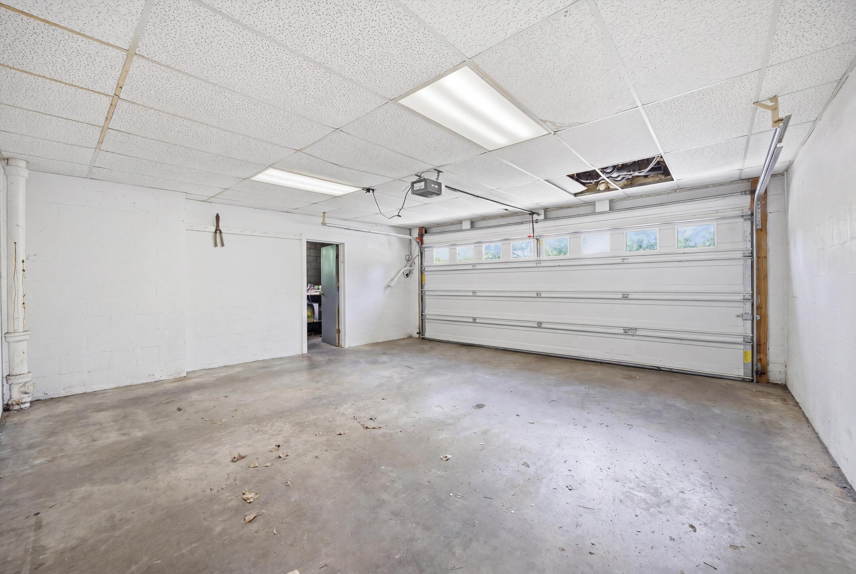 Chattanooga, Tennessee, 37405, United States, 3 Bedrooms Bedrooms, ,3 BathroomsBathrooms,Residential,Active,2041810