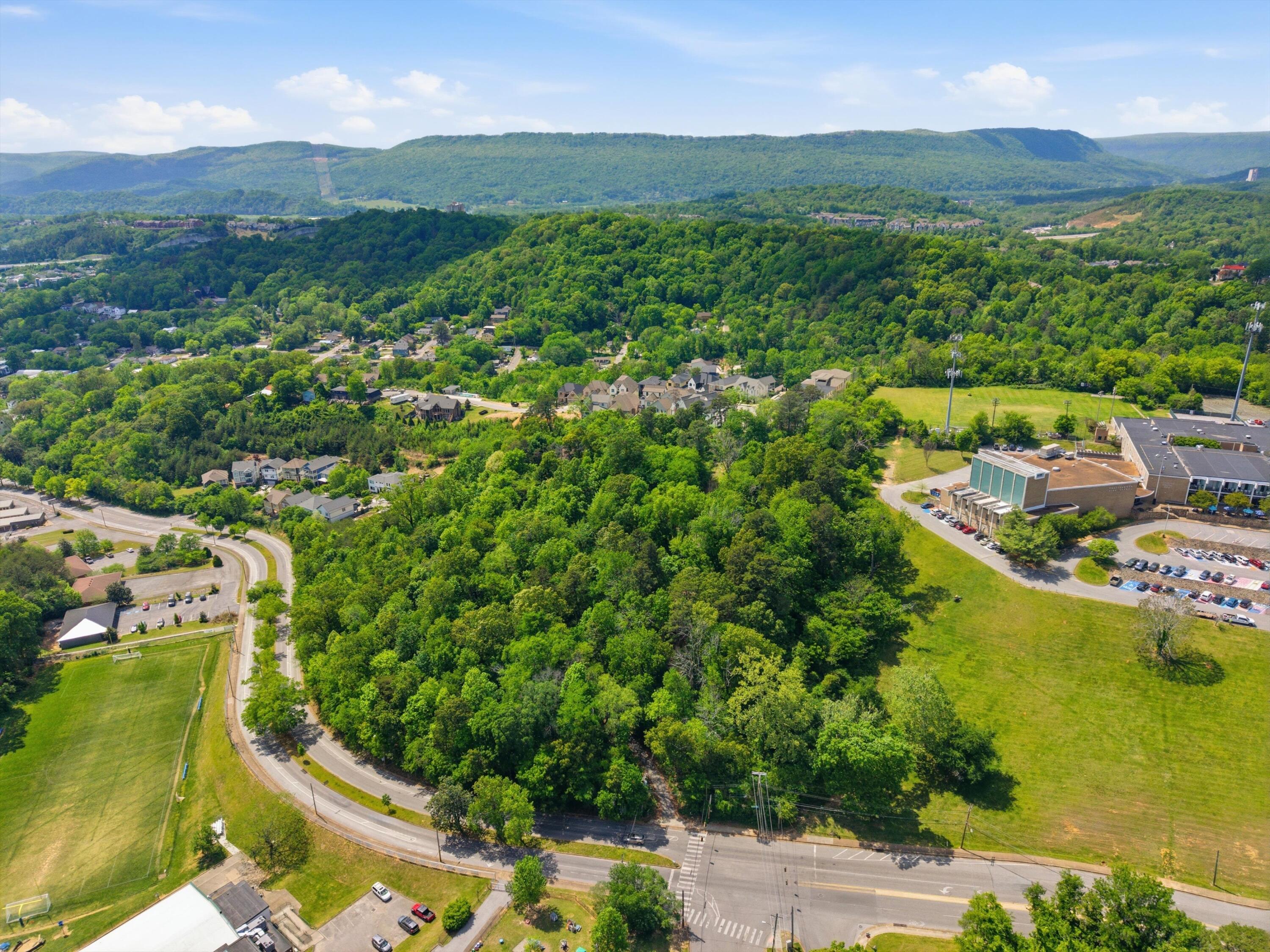 Chattanooga, Tennessee, 37405, United States, 3 Bedrooms Bedrooms, ,3 BathroomsBathrooms,Residential,Active,2041810