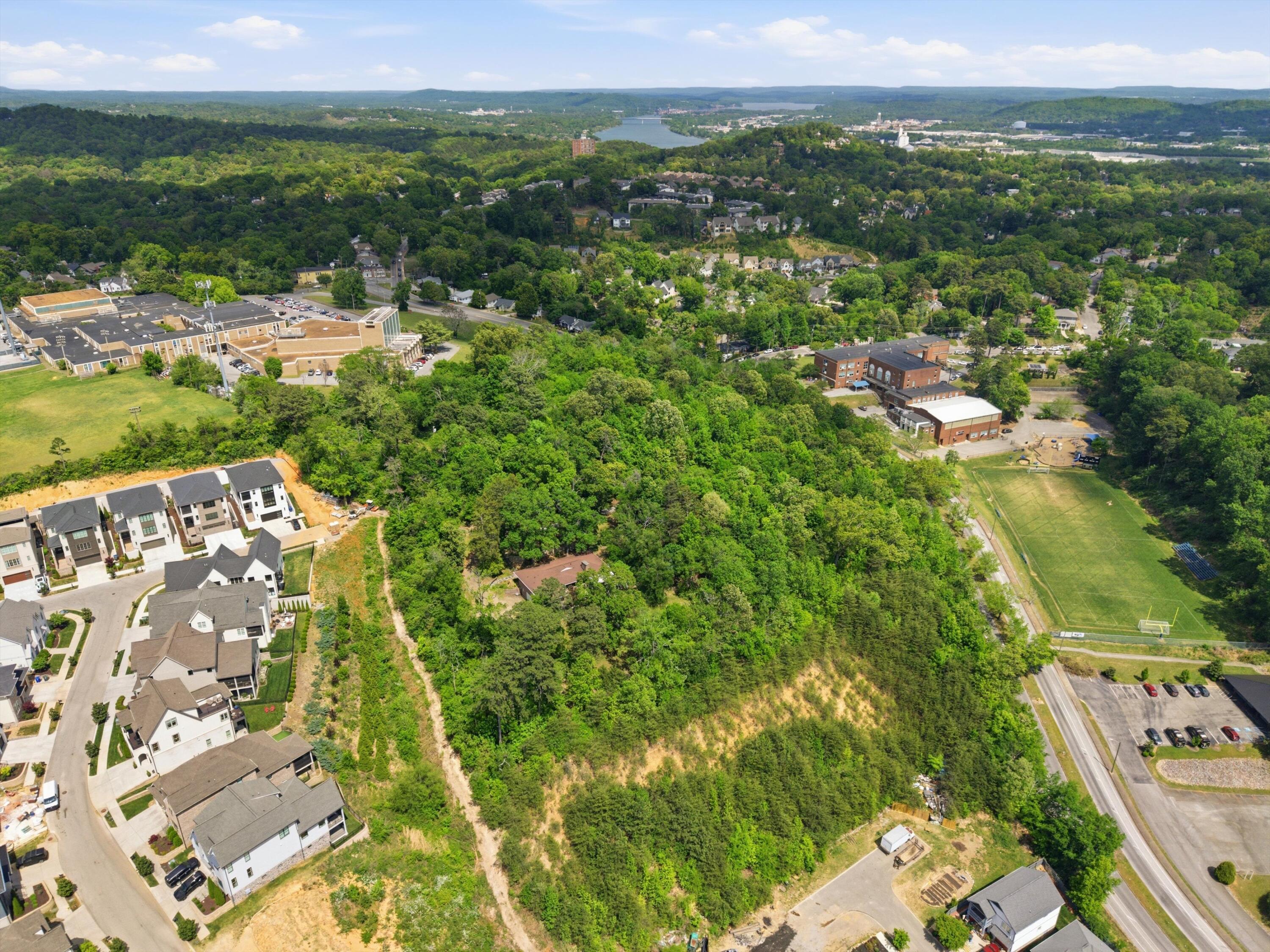 Chattanooga, Tennessee, 37405, United States, 3 Bedrooms Bedrooms, ,3 BathroomsBathrooms,Residential,Active,2041810
