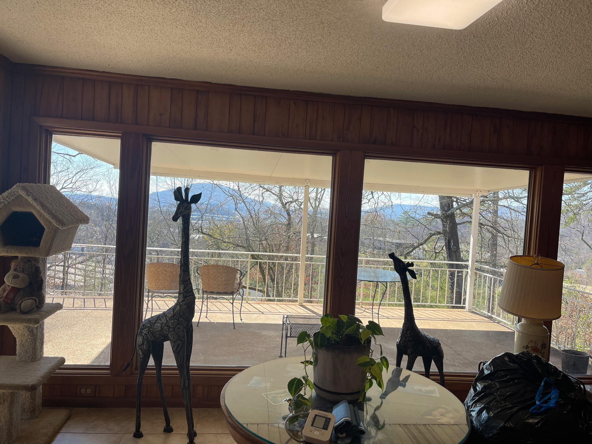 Chattanooga, Tennessee, 37405, United States, 3 Bedrooms Bedrooms, ,3 BathroomsBathrooms,Residential,Active,2041810