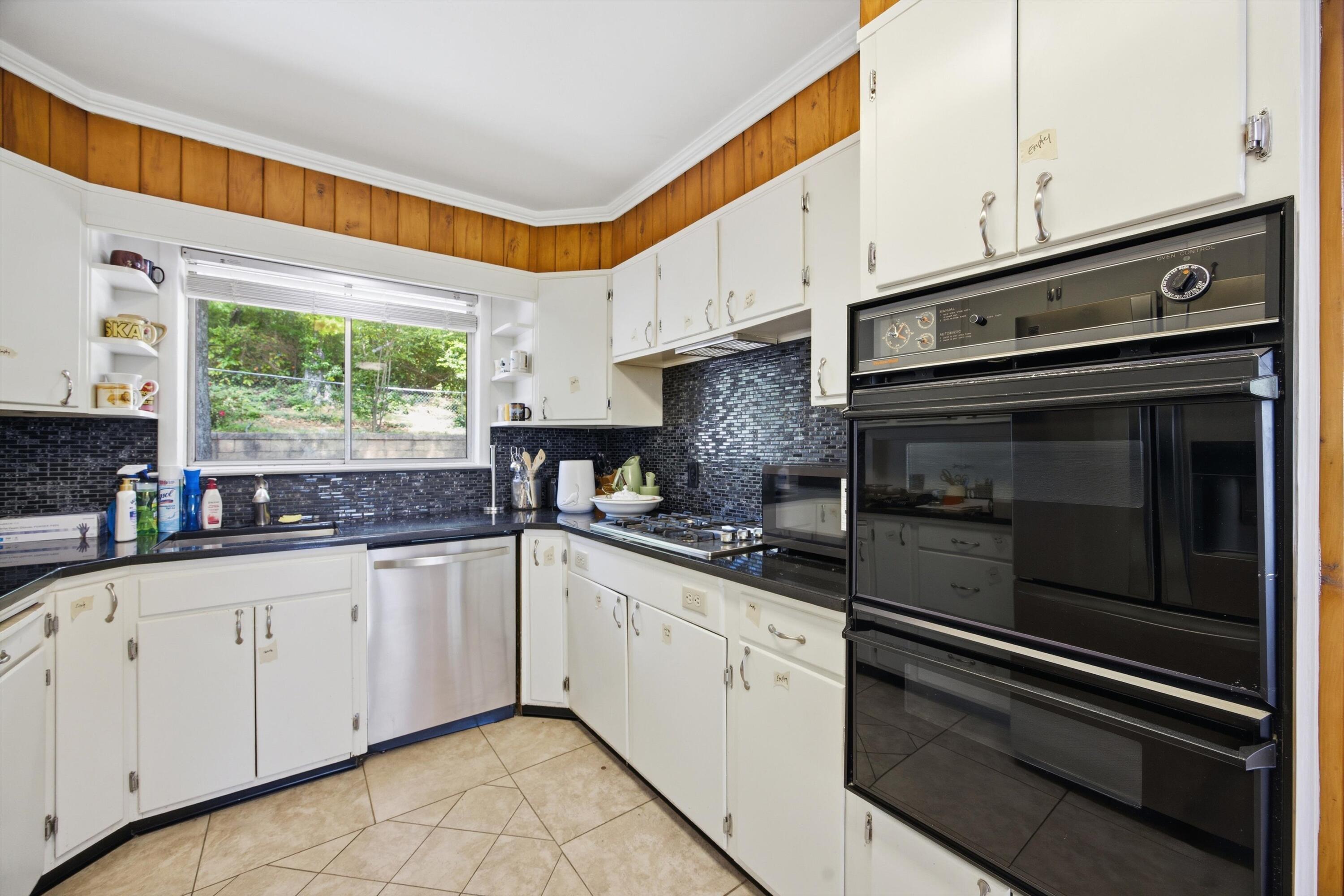 Chattanooga, Tennessee, 37405, United States, 3 Bedrooms Bedrooms, ,3 BathroomsBathrooms,Residential,Active,2041810