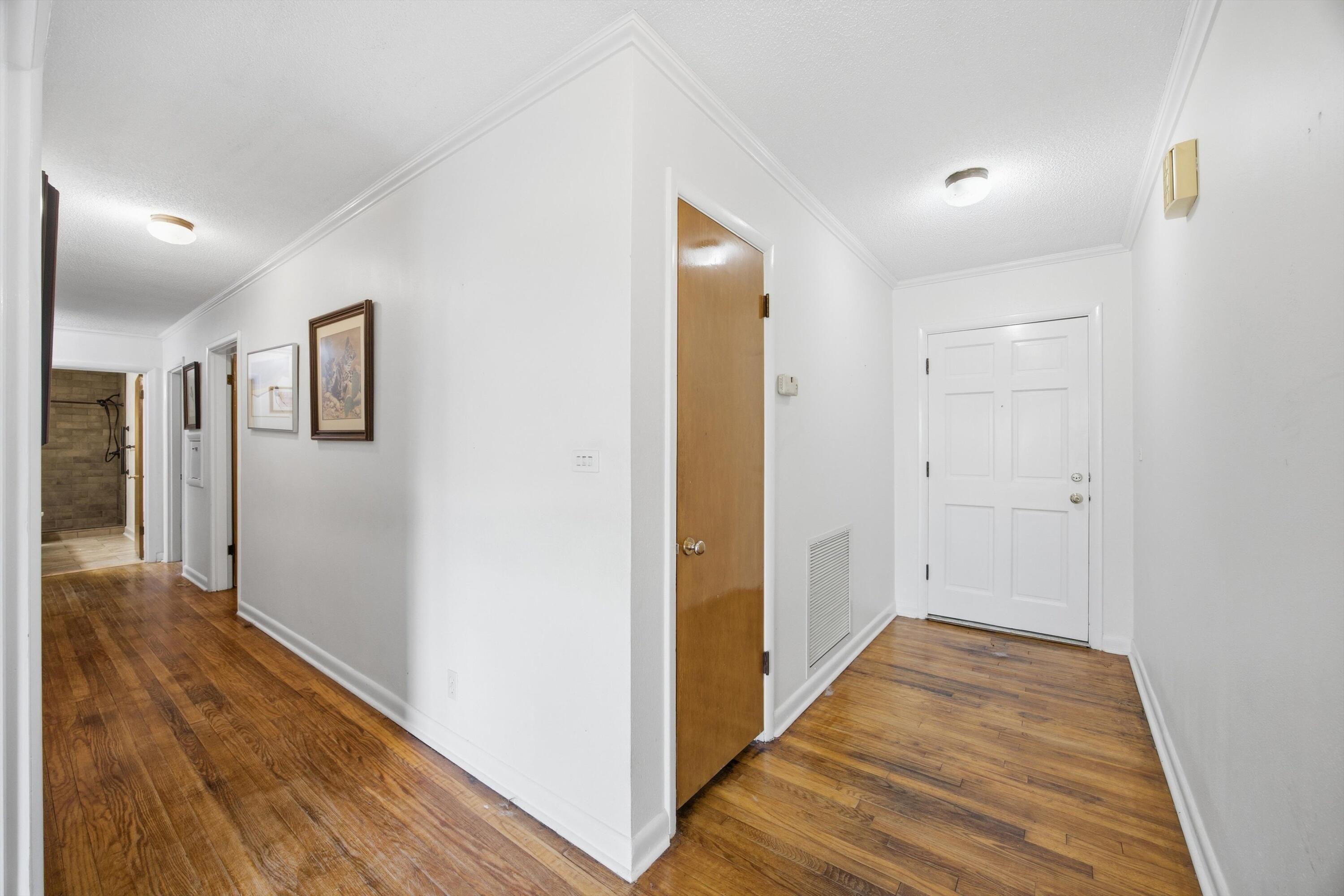 Chattanooga, Tennessee, 37405, United States, 3 Bedrooms Bedrooms, ,3 BathroomsBathrooms,Residential,Active,2041810