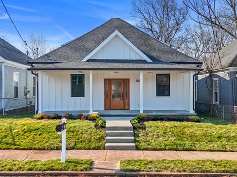 Photo of 2006 E 12th St Street, Chattanooga, TN 37404 (MLS # 1524580)