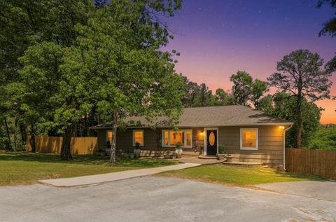 Photo of 3525 Van Winkle Circle, Chattanooga, TN 37415 (MLS # 1533560)