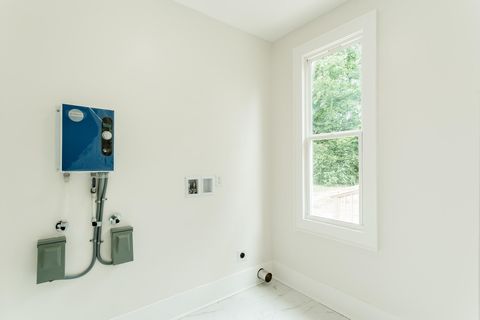 Tiny photo for 1709 E 13th Street, Chattanooga, TN 37404 (MLS # 1529176)