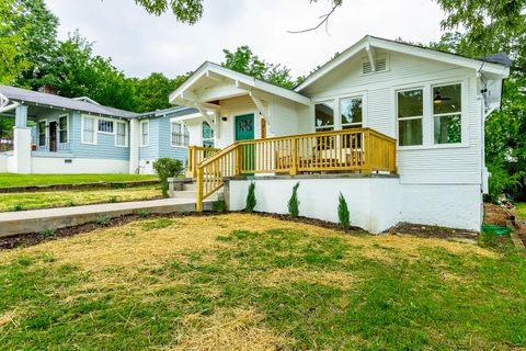 Tiny photo for 1709 E 13th Street, Chattanooga, TN 37404 (MLS # 1529176)
