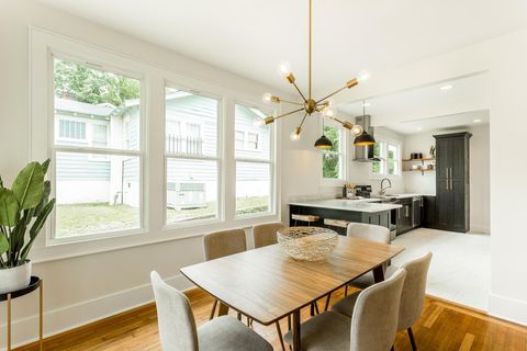 Tiny photo for 1709 E 13th Street, Chattanooga, TN 37404 (MLS # 1529176)