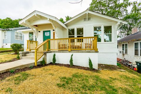 Tiny photo for 1709 E 13th Street, Chattanooga, TN 37404 (MLS # 1529176)