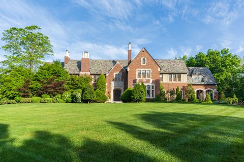 Photo of 1649 Minnekahda Road, Chattanooga, TN 37405 (MLS # 1532368)