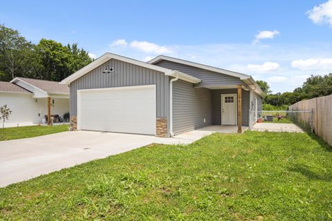 Photo of 110 Cleveland Avenue, Pikeville, TN 37367 (MLS # 1514043)