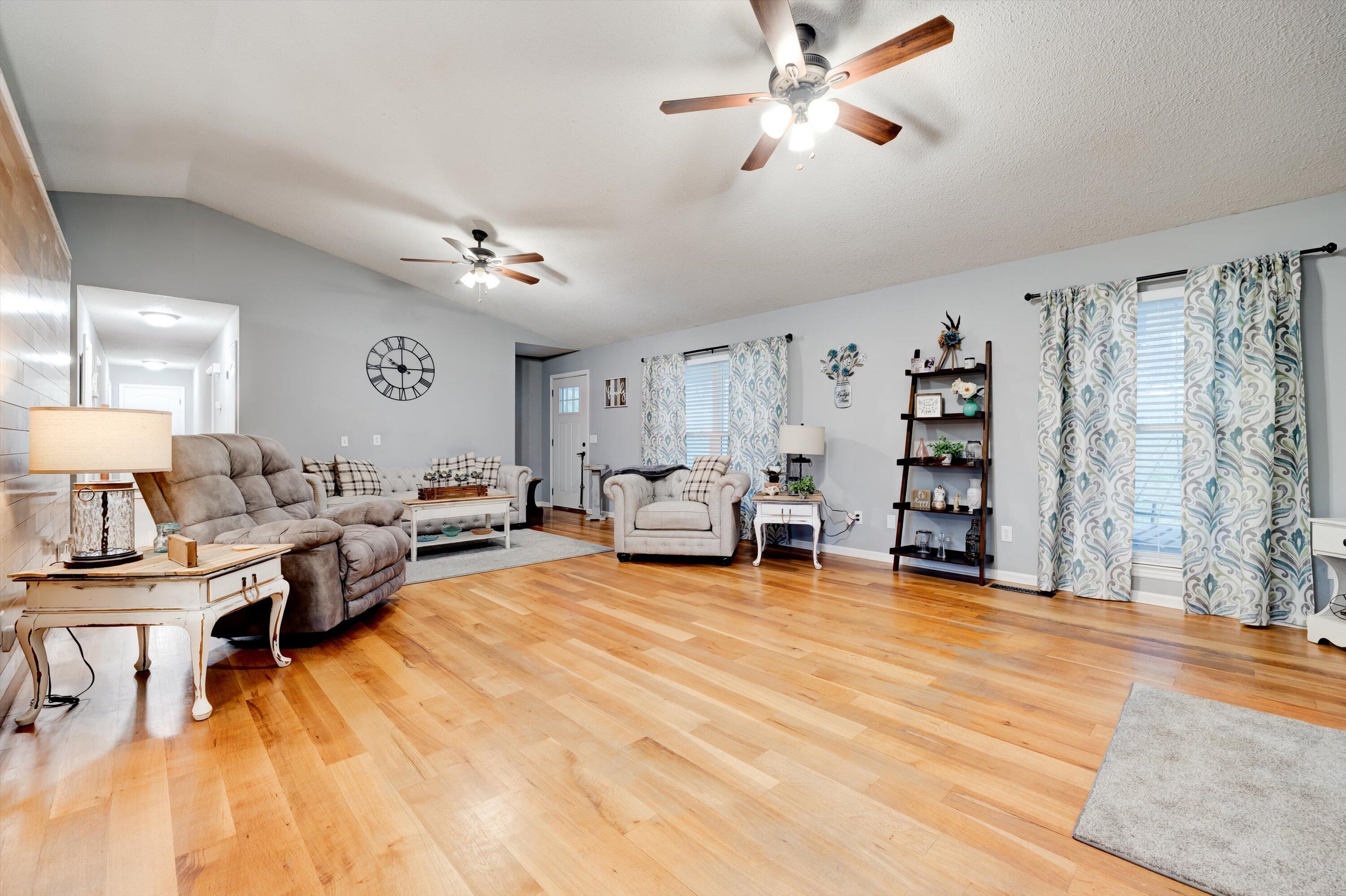 186 Joann Drive, Calhoun, Georgia image 9