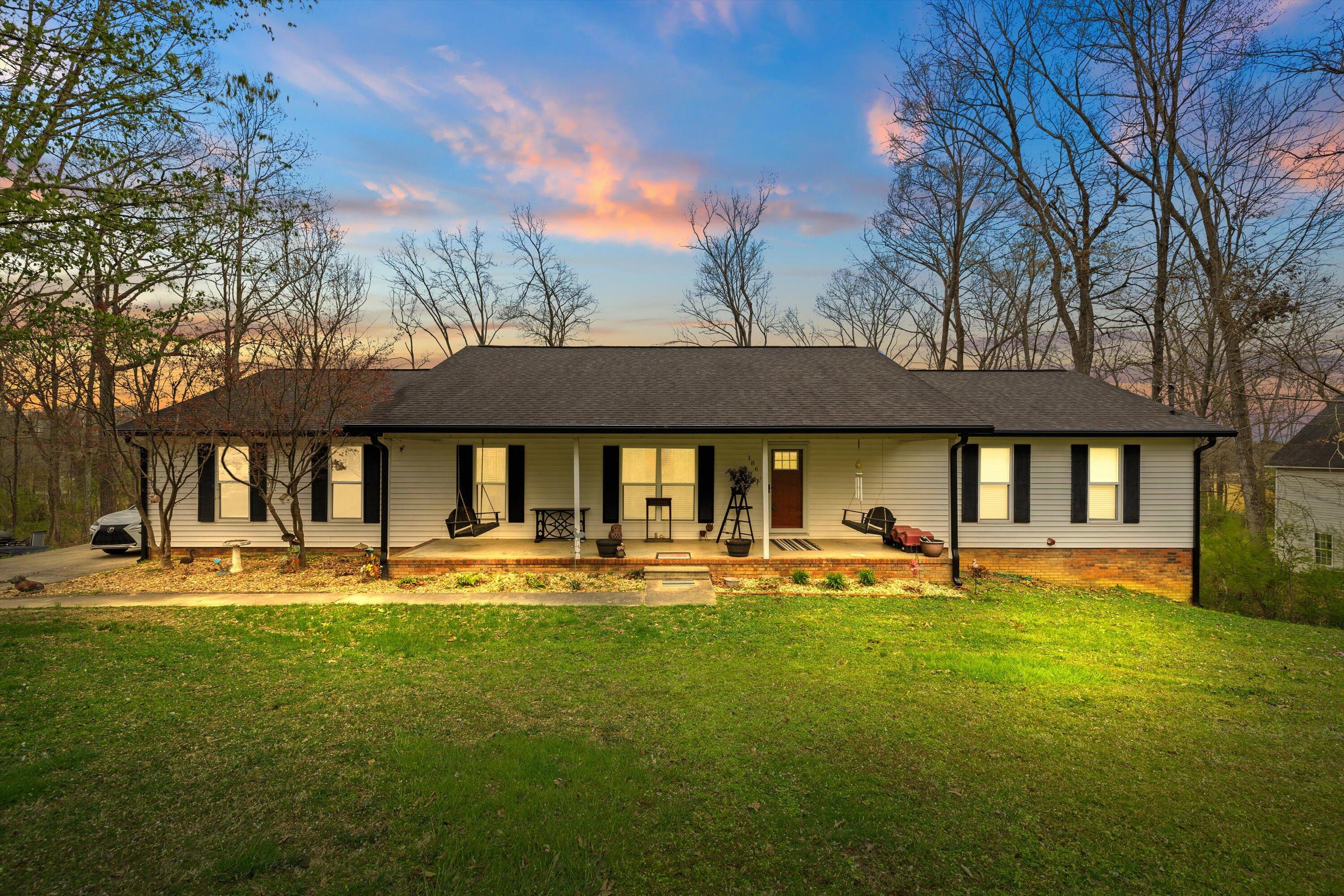 186 Joann Drive, Calhoun, Georgia image 1