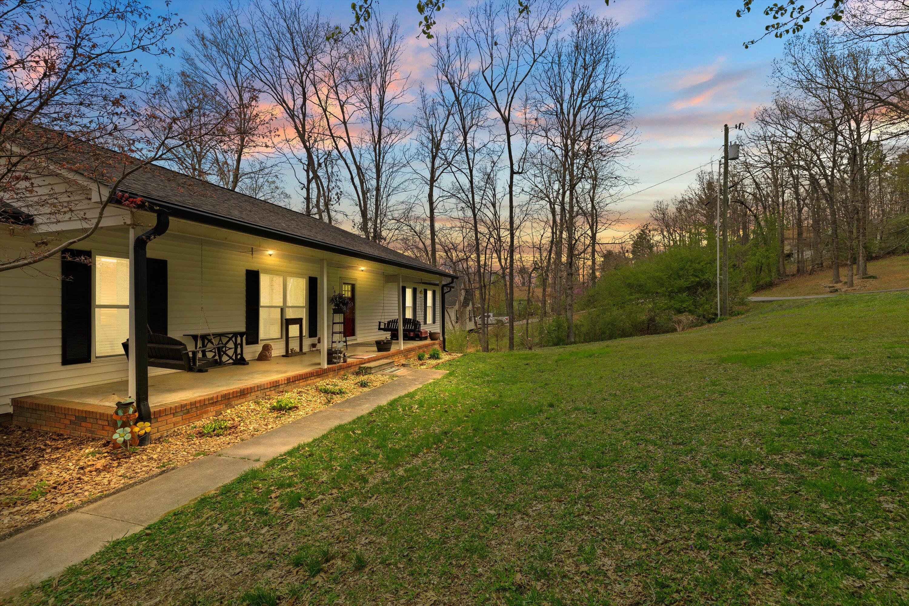186 Joann Drive, Calhoun, Georgia image 3