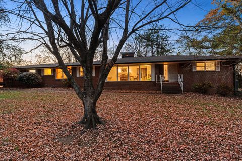 Photo of 2141 Sun Crest Lane, Chattanooga, TN 37421 (MLS # 1528664)