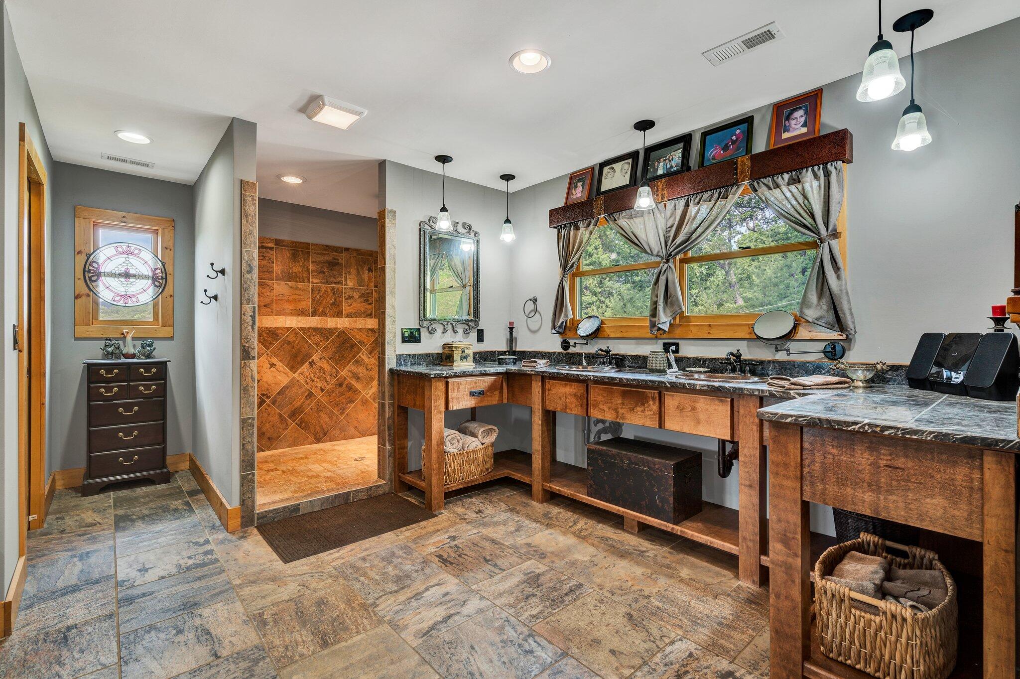 Reliance, Tennessee 37369, United States, 5 Bedrooms Bedrooms, ,4 BathroomsBathrooms,Residential,Active,228664