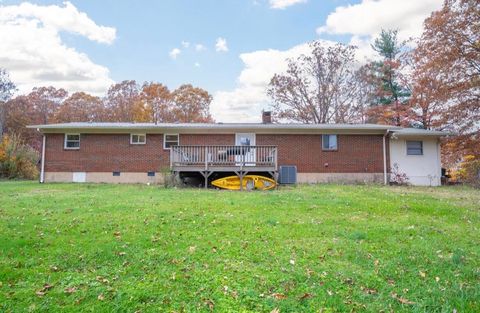 Tiny photo for 844 Miller Road, Signal Mountain, TN 37377 (MLS # 1523704)