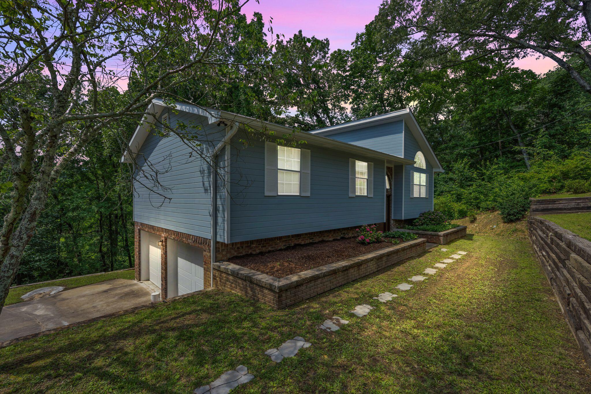 216 Longview Drive, Rossville, Georgia image 4